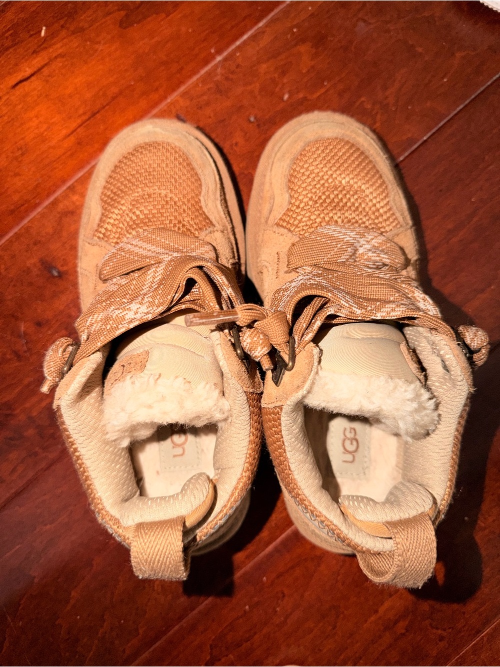 Size 13 Kids AUTHENTIC UGG — COZY, STYLISH & ABSOLUTELY GORGEOUS! 🤎